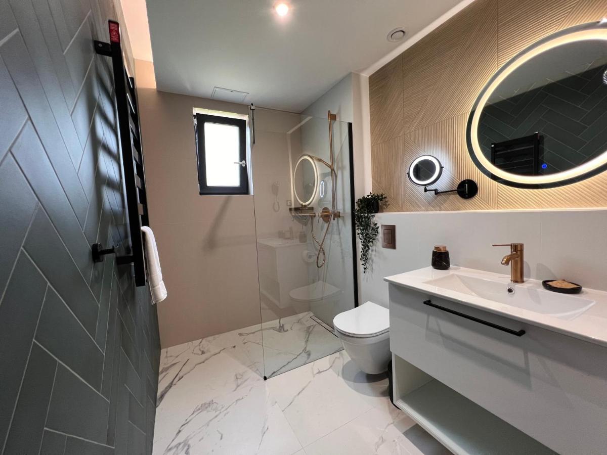 Resto Inn - Smart Apartamenty Blisko Energylandii Polwies Exteriör bild