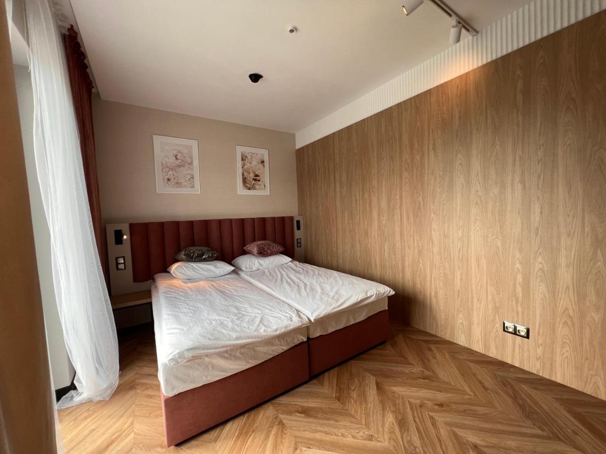 Resto Inn - Smart Apartamenty Blisko Energylandii Polwies Exteriör bild