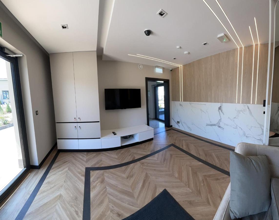 Resto Inn - Smart Apartamenty Blisko Energylandii Polwies Exteriör bild