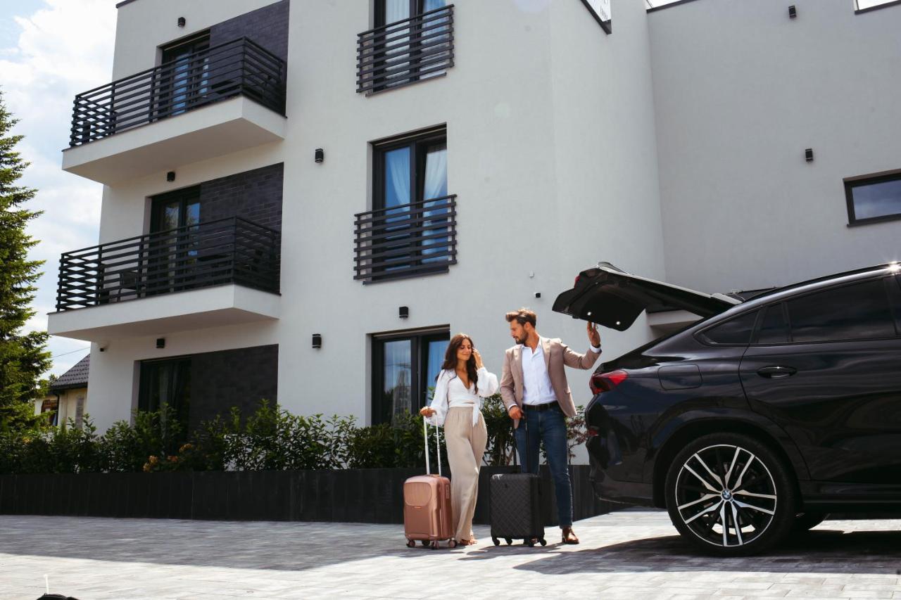 Resto Inn - Smart Apartamenty Blisko Energylandii Polwies Exteriör bild