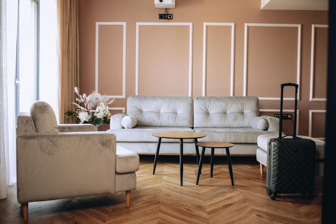 Resto Inn - Smart Apartamenty Blisko Energylandii Polwies Exteriör bild